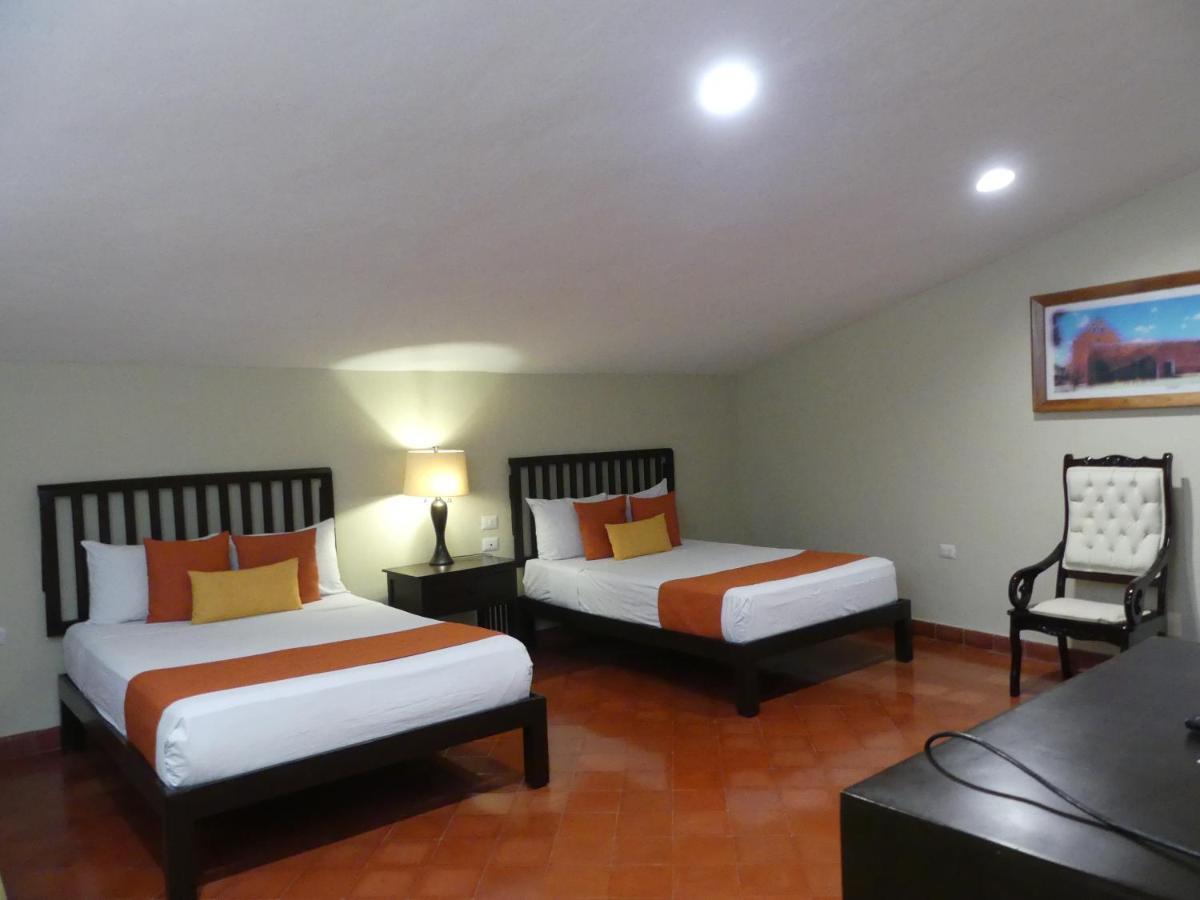 Casa Valladolid Boutique Hotel Ngoại thất bức ảnh